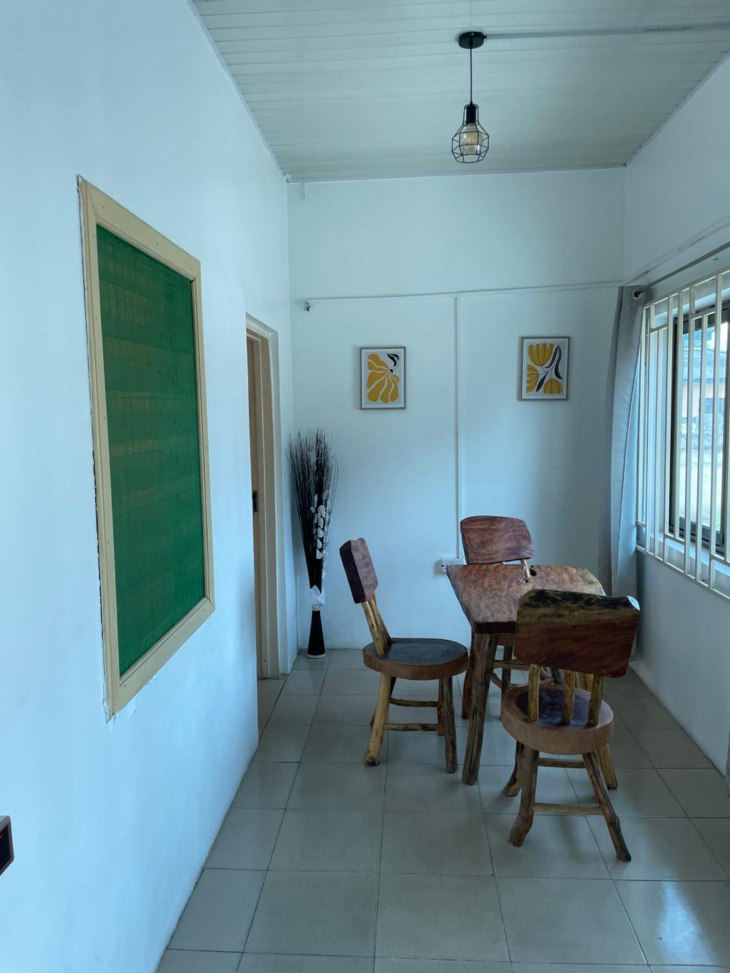 Big & Confortable House In Oxford Street Barnor Apartment Accra Exterior photo