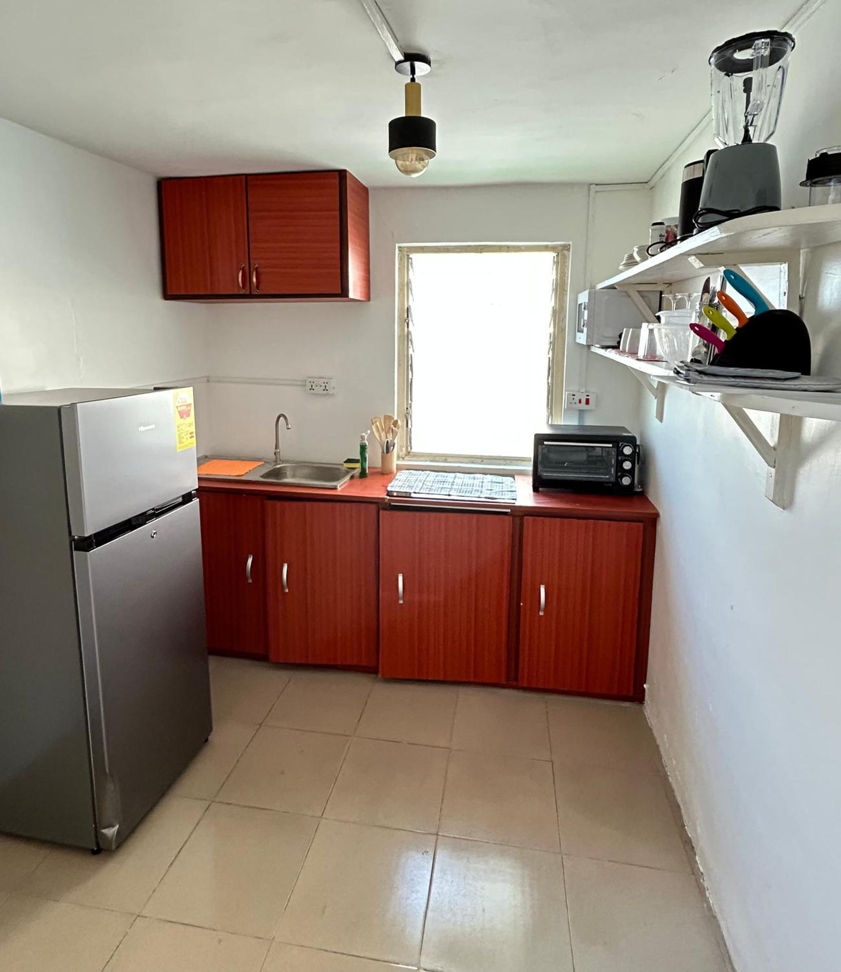 Big & Confortable House In Oxford Street Barnor Apartment Accra Exterior photo